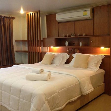 Ruankeaw Homestay Nai Harn Exterior foto