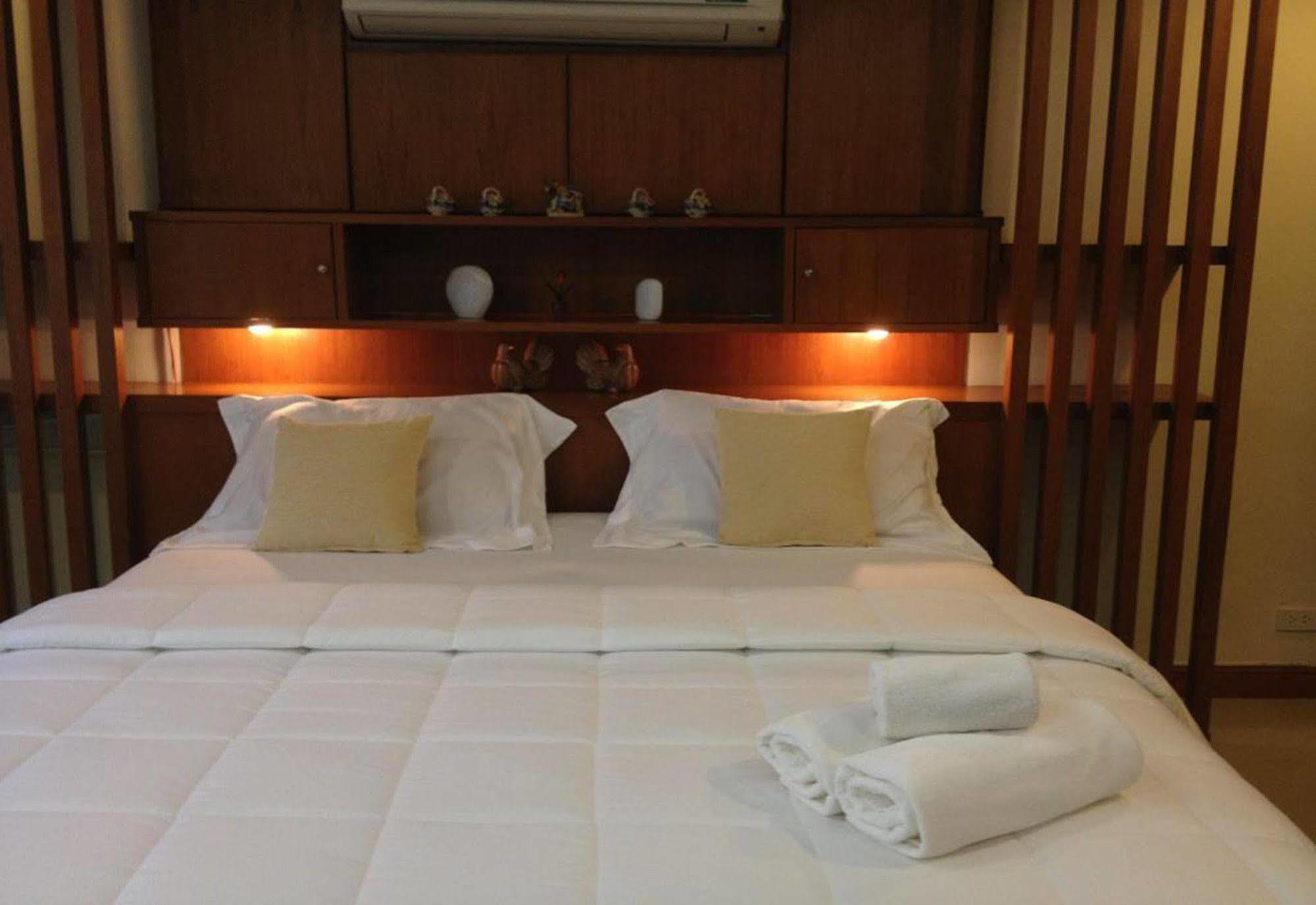 Ruankeaw Homestay Nai Harn Exterior foto